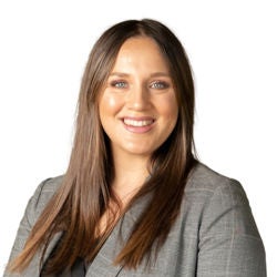 Anya  Turner