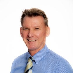 Gary Robertson AREINZ