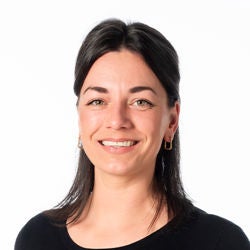 Lea de Lautour