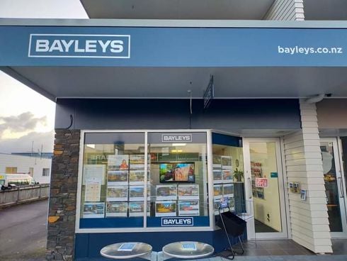 Josh Smith Commercial Team - Bayleys Waikato