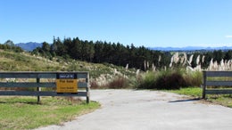 1050349_1.jpg
