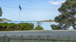 1051487_1.jpg