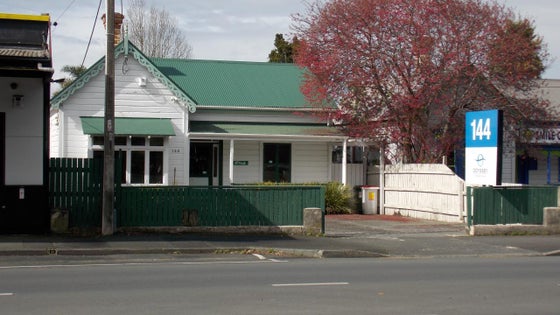 1051678_3.jpg