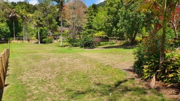 1052439_1.jpg
