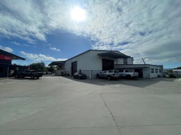 1055046_1.jpg