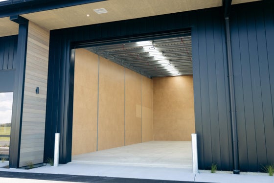 1055087_2.jpg