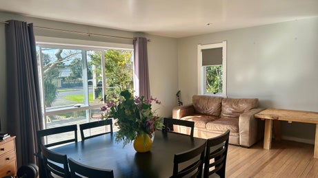 1060508_1.jpg