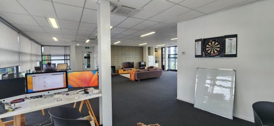 1270888_3.jpg
