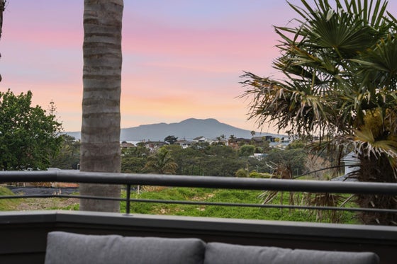 1341849_2.jpg
