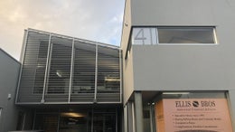 1501878_1.jpg