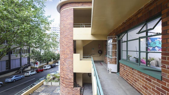 1650619_2.jpg