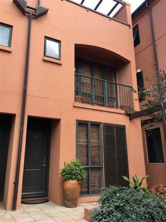 Residential For Rent NZ800 per week 15/10 Cleveland Road, Parnell