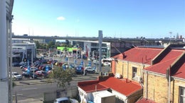 1651364_1.jpg