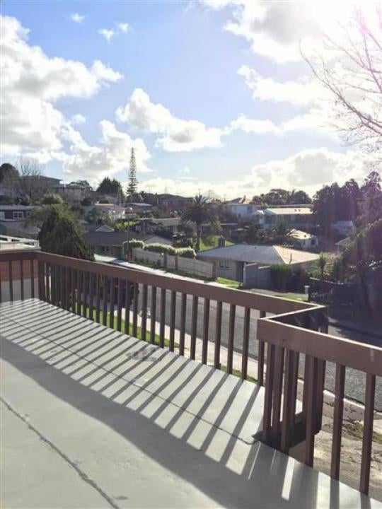 Residential For Rent NZ560 per week 13 Beswick place, Birkdale, North