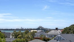 1653933_1.jpg
