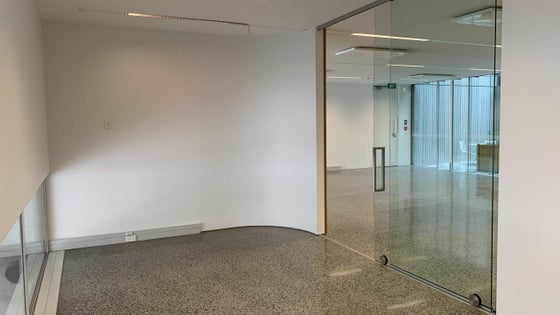 1688684_3.jpg