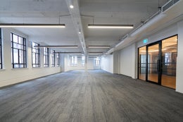 1690045_1.jpg