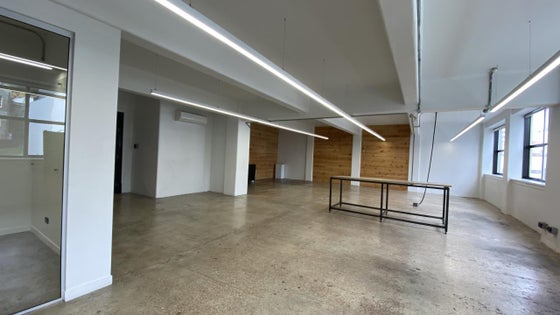 1690488_3.jpg