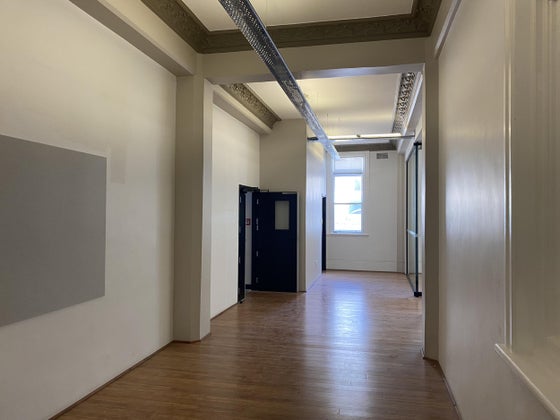 1690544_2.jpg
