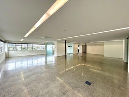 16910040_1.jpg