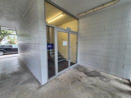 16910363_1.jpg
