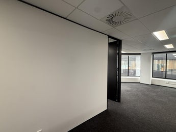 16910378_1.jpg