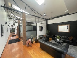 16910475_1.jpg