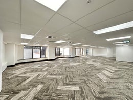 1697508_1.jpg