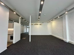 1698426_1.jpg