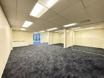 1698953_1.jpg