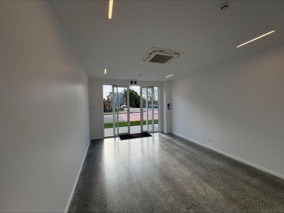 1699644_3.jpg