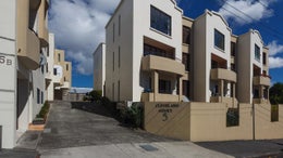 1700090_1.jpg