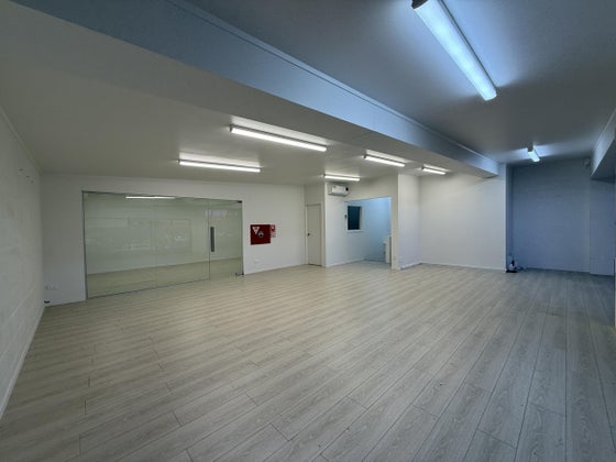 1780935_2.jpg