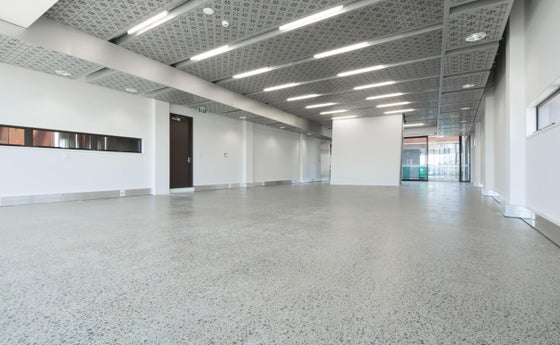 1780997_2.jpg