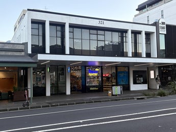 1781044_1.jpg