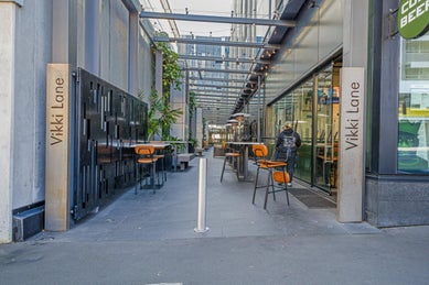 17810618_1.jpg