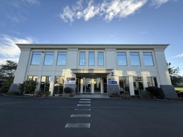 1781196_1.jpg