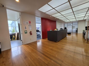 1781548_1.jpg