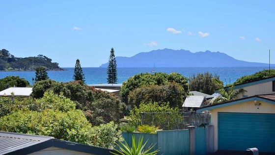 Residential null NZ$750,000: 6 Edith Place, Omaha, Rodney | Bayleys