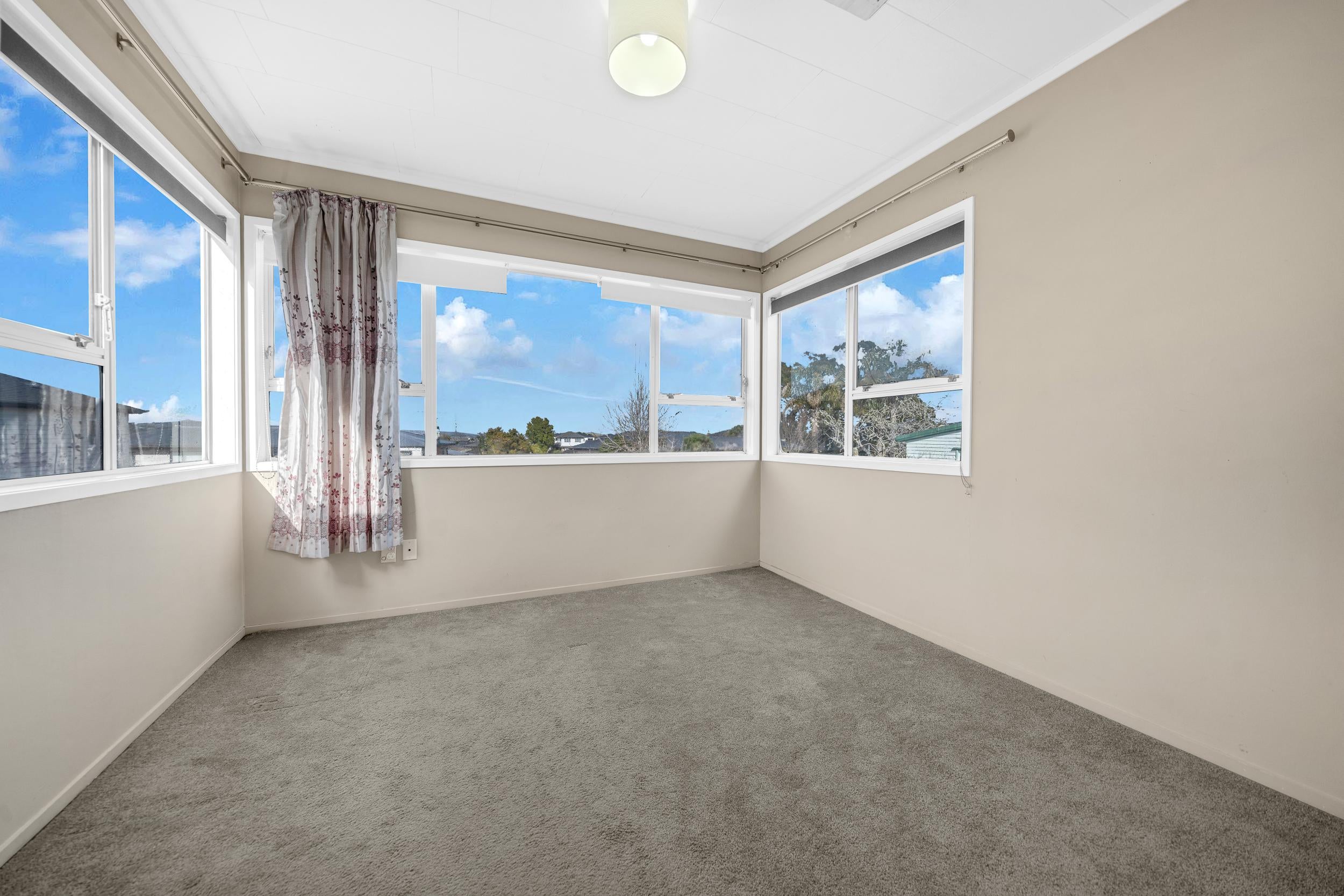 Photo 11 of 9 Andrew Road, Howick, Auckland