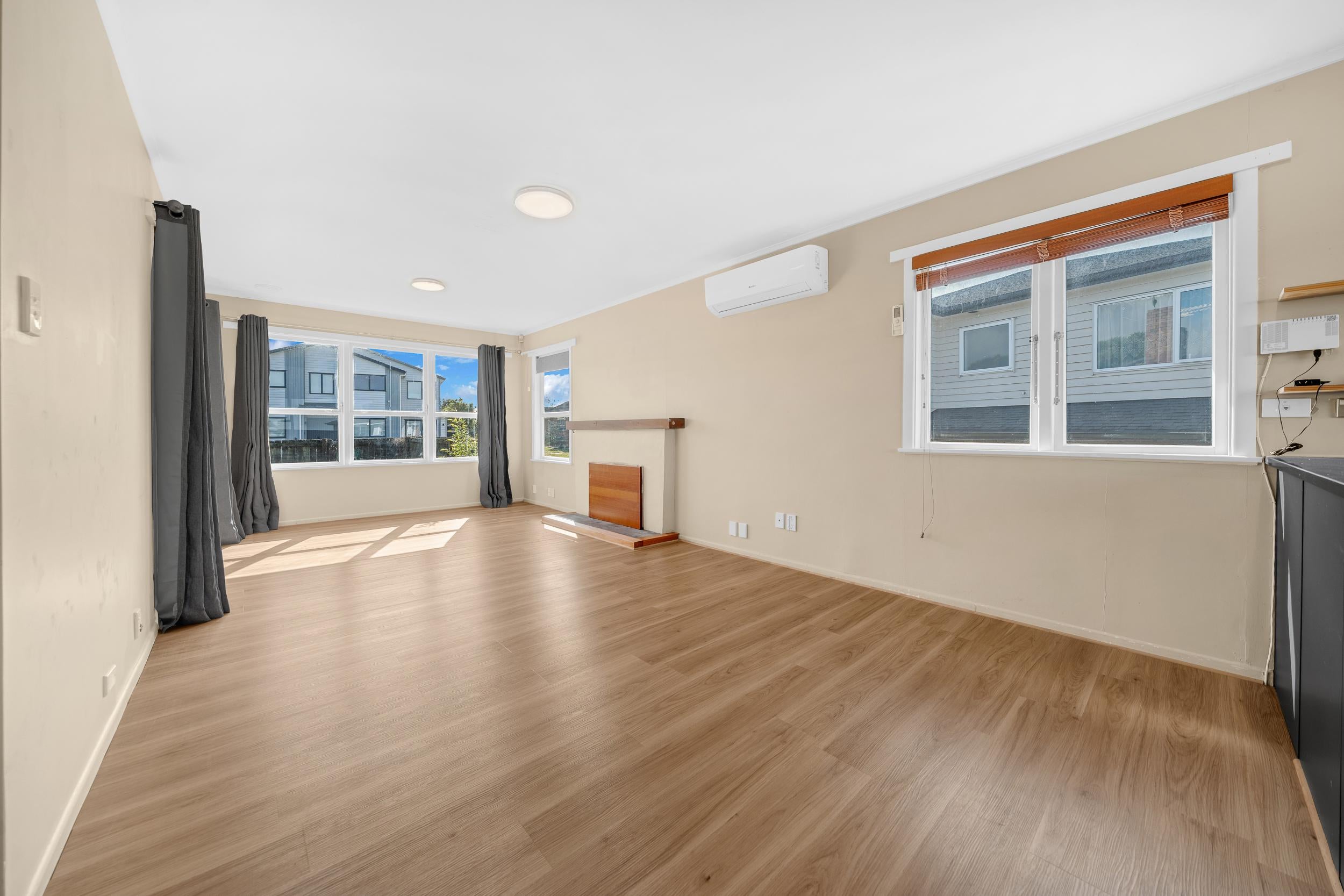 Photo 3 of 9 Andrew Road, Howick, Auckland
