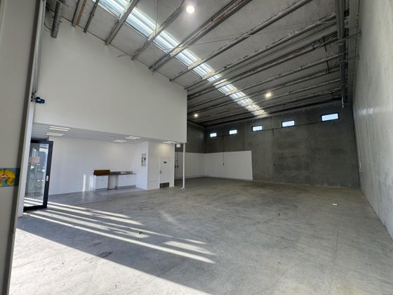 1906106_3.jpg