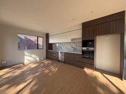 2157181_1.jpg