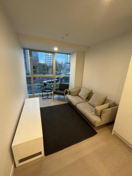 2158520_1.jpg