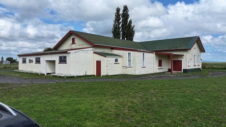 2180838_1.jpg