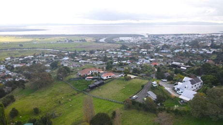 2180977_1.jpg