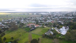 2180977_1.jpg