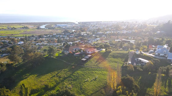 2180977_2.jpg