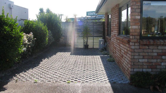 2200152_3.jpg