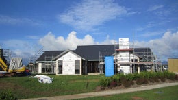 2200168_1.jpg